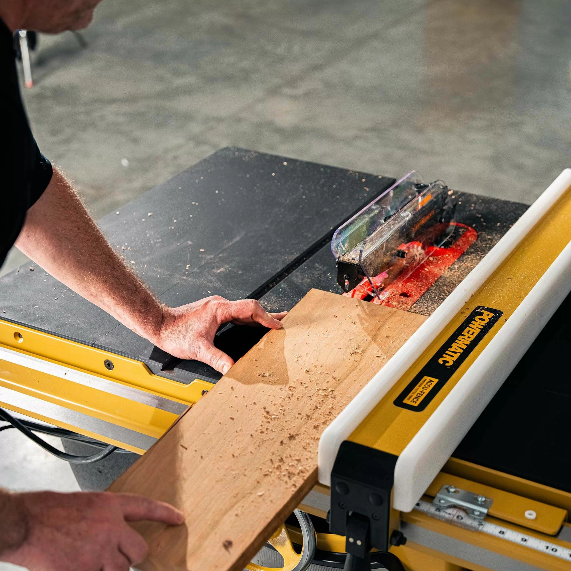 Powermatic ArmorGlide PM2000T 10″ Table Saw, 50″ Rip, Router Lift, 3HP, 1PH, 230V - Image 3